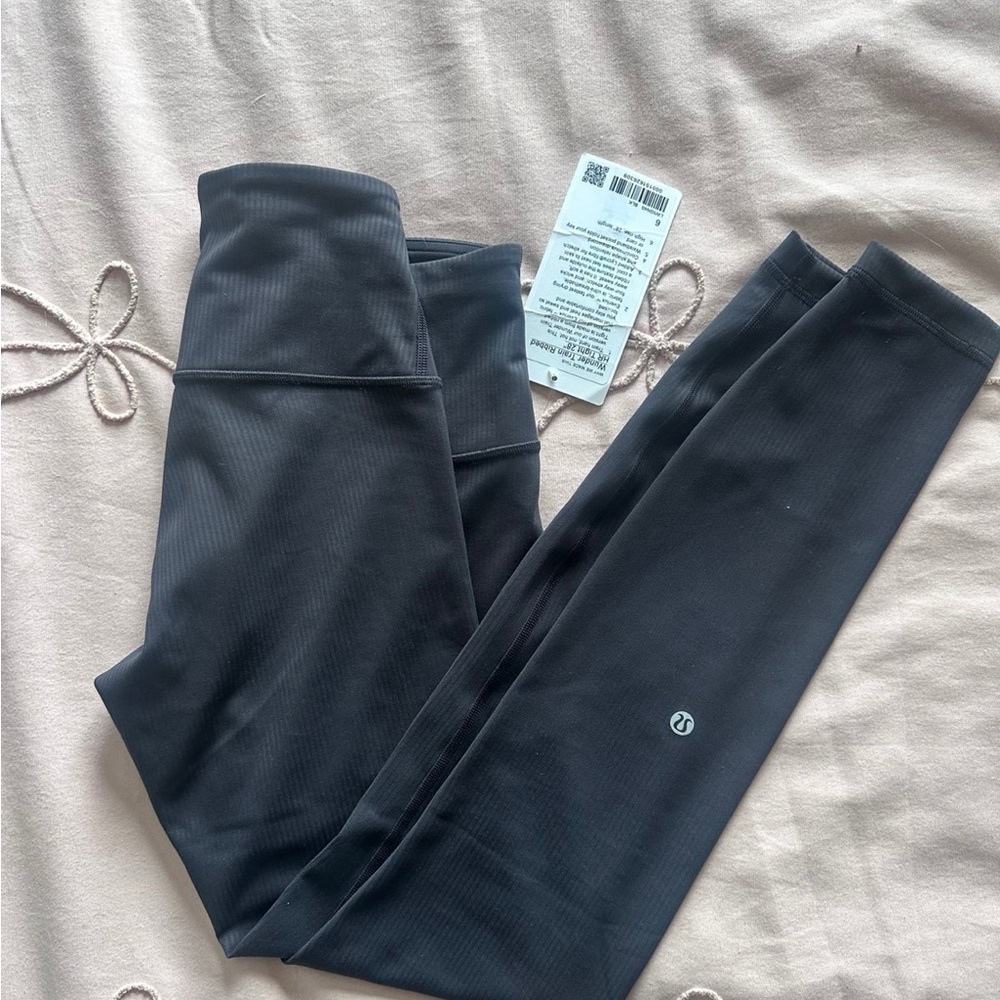Lululemon Wundertrain Ribbed Black Leggings size 6 - NEW